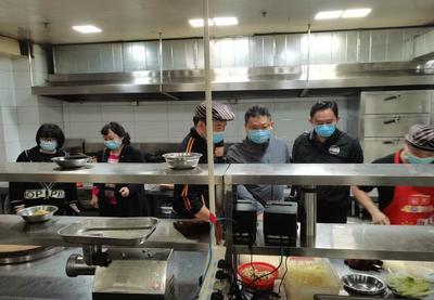 安順市市場監(jiān)管局加強疫情隔離酒店(點)電梯與食品安全督導(dǎo)檢查工作